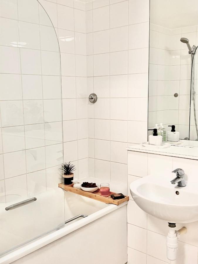 Central London Skyline View Highest Floor Service Apartment Exterior photo