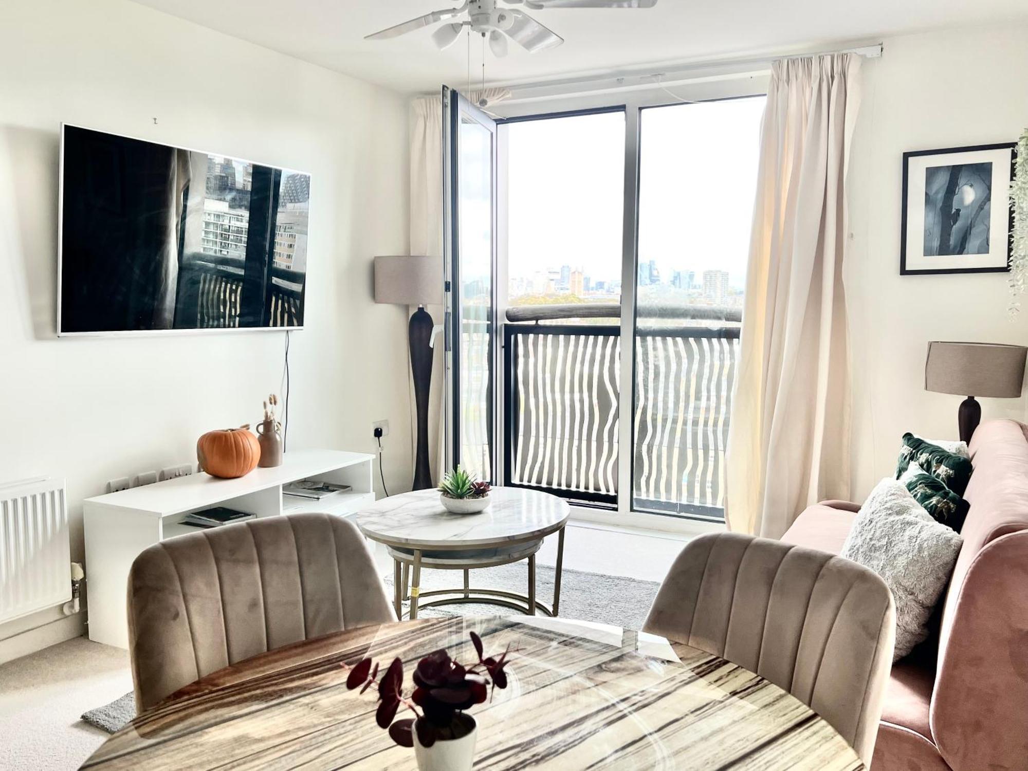 Central London Skyline View Highest Floor Service Apartment Exterior photo
